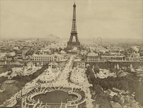 Paris. 1900 World Exhibition. View of the Champ de Mars from the Trocadero.