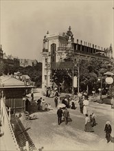 Paris. 1900 World Exhibition. Entrance to the rue de Paris.