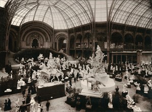 Paris. 1900 World Exhibition. Sculptures of the Grand Palais.