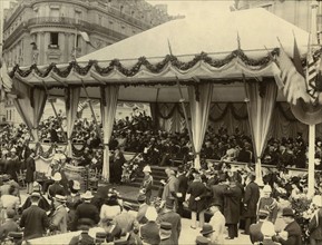 Paris. Exposition Universelle de 1900. Tribunes lors de l'inauguration.