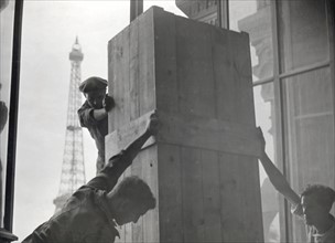 Demolition work at the Trocadero in Paris, 1935