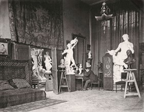 Auguste-André Lançon dans son atelier