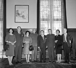Des dirigeants chiliens sont venus à la rencontre de Pu Yi, octobre 1963
