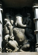 Statue du dieu Ganesh devant le temple de Matangesvara, à Khajuraho