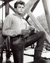 Entertainment News - April 2, 1959