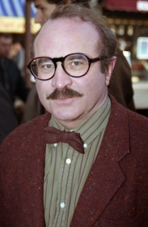 Bob Hoskins, 1987