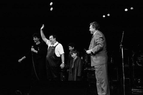 Concert à l'Olympia pour le lancement des Restaurants du Coeur, 1985