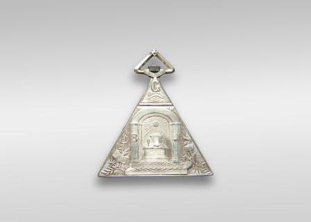 Montre triangulaire Schwabb-Loeil.