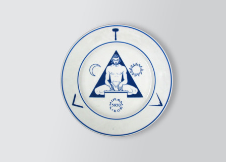 Faience plate with Masonic decoration.