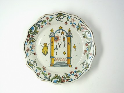 Assiette en faïence.