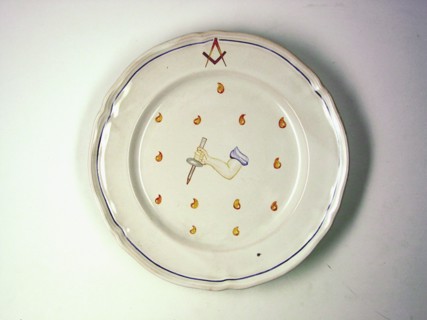 Assiette en faïence.