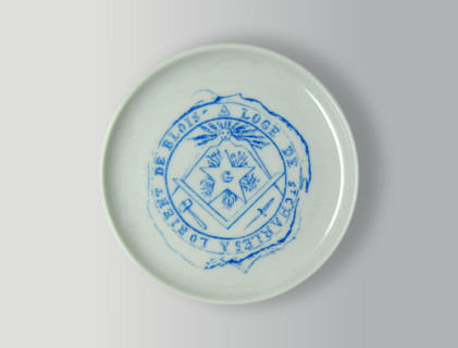Porcelain dish.