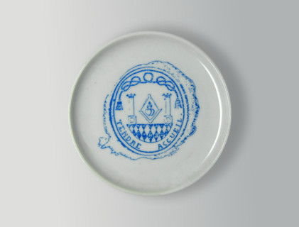 Porcelain dish.