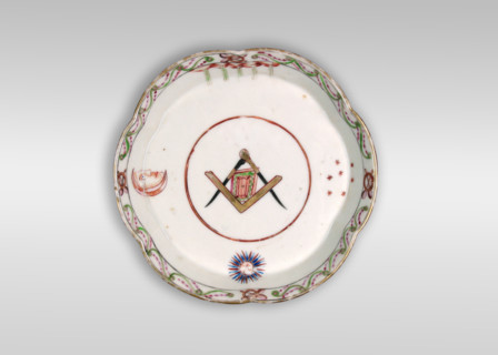 Porcelain dish