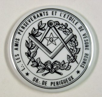 Jeton en porcelaine à décors maçonniques
