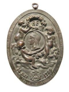 Plaque with Marianne and three cupids.