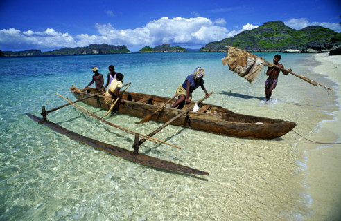 CANOE, NORTHWESTERN MADAGASCAR, MADAGASCAR
