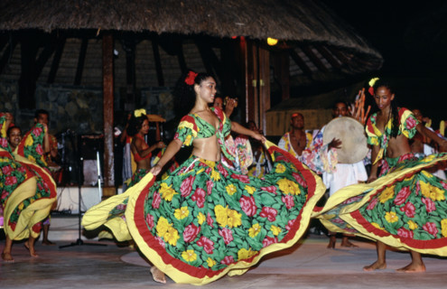 SEGA DANCERS, LE TOUESSROK, MAURITIUS