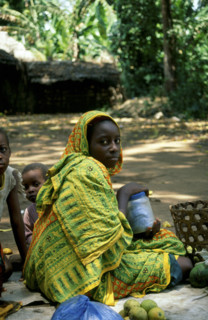 LOCAL WOMAN, ZANZIBAR, TANZANIA