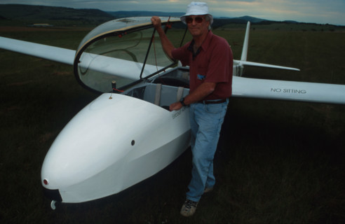 Fred Bebington with the ASK13 glider