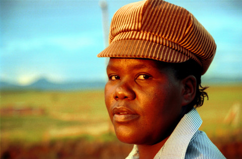 near Bergville, KwaZulu-Natal, South Africa, January 1993
women, girls, girl, lady, ladies, hat,