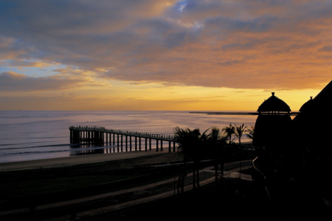USHAKA MARINE WORLD AT SUNRISE