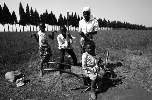 Family on a Zimbabwean farm