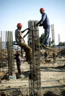 Steel Fixers
\n