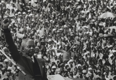Mandela saluant la foule, 1990