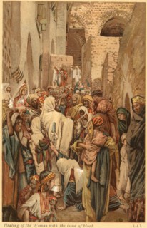 Femme blessée touchant un morceau du vêtement de Jésus et guérissant immédiatement de son mal