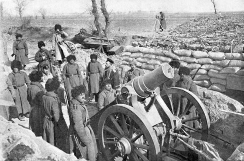 Guerre russo japonaise 1904-1905, les canons de 152 mm de l'artillerie russe pendant la défense de Port Arthur
