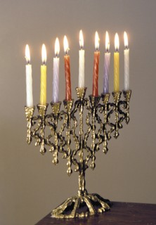 Chandelier a neuf branches celebrant le judaisme a Hannukah