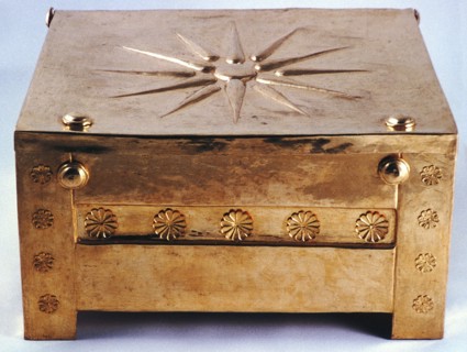 Gold larnax