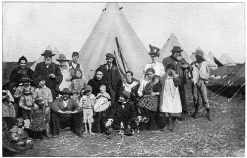 Boer families in a concentration camp at Eshowe, Zululand, 1900