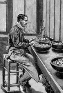 Paris Mint: Testing weight of gold pieces