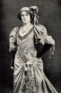 Lily Brayton