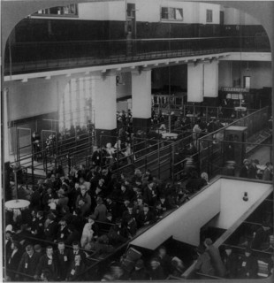 Immigrants just arrived in the USA from Europe