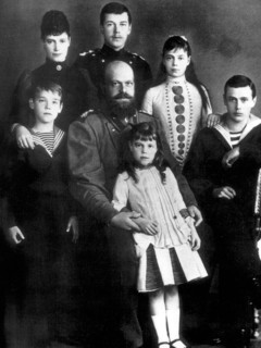 Tsar Alexander III and Empress Marie fedorovna of Russia with their children