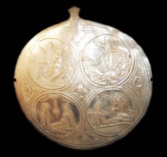 Souvenir made of shell depicting scenes from the life of Jesus