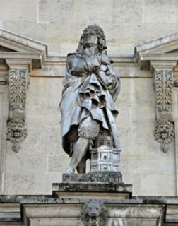 Statue of Jules Hardouin-Mansart