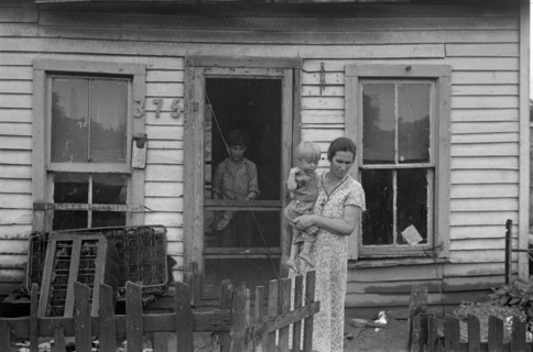 Dweller in Circleville's Hooverville, 1938