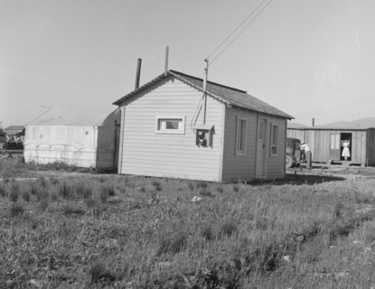 Housing for rapidly growing settlement of lettuce workers, 1939