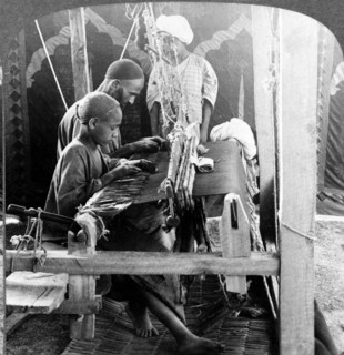 Shawl-weavers at Cashmere