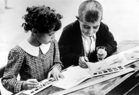Spanish Civil War: two Spanish refuge children, in France during the war