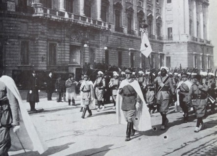 Colonial soldiers from Morocco parade in Madrid 1931
