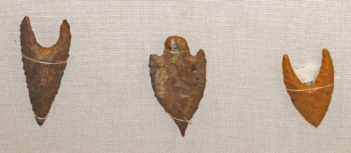 Flint arrowheads, lance heads and knives