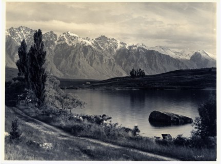 Photograph of Lake Wakatipu, Queenstown, New Zealand