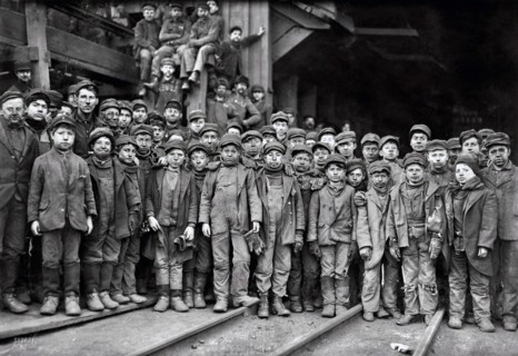 Child labour in the USA; 1911. South Pittston, Pa. Breaker boys