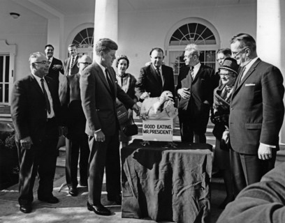 John Kennedy, pardoning of the turkey at the White House 1962