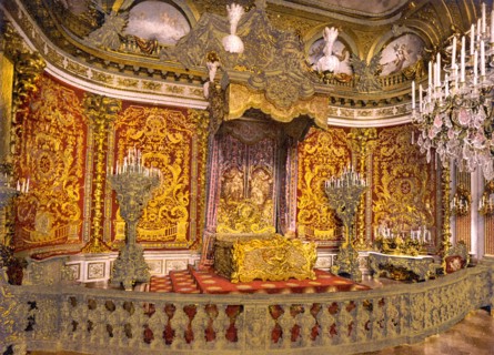 Royal bedroom, Herrenchiemsee Castle, Upper Bavaria, Germany